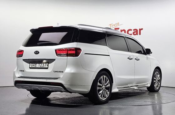 Kia Carnival 9-seater Prestige — пробег 108 745 км — фото 2 из 5