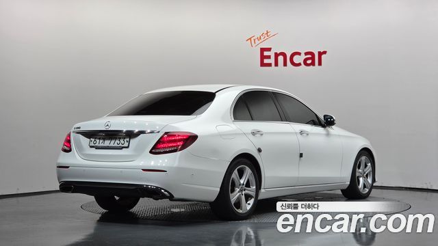 Mercedes-Benz E-Class из Кореи Encar