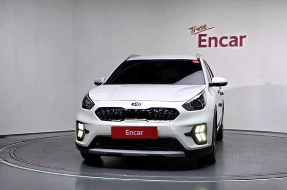 Kia Niro 1.6 HEV Luxury — пробег 91 675 км — фото 3 из 5