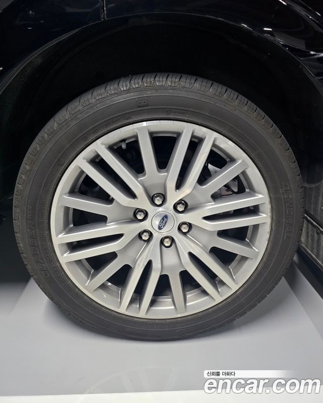 Ford Expedition Platinum 4WD 8Seater — пробег 50 800 км — фото 5 из 5