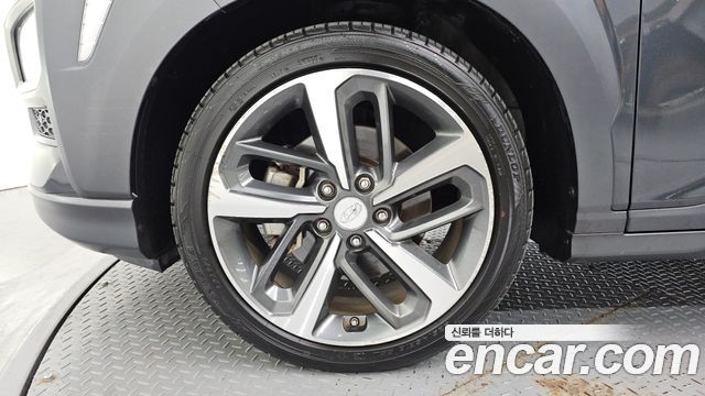 Hyundai Kona из Кореи Encar