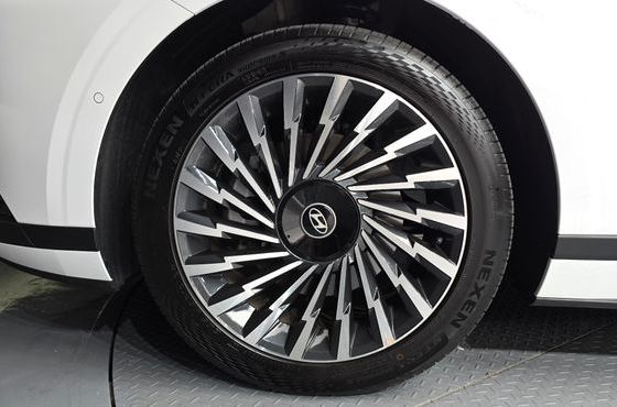 Hyundai Grandeur 2,5 Gasoline 2WD Honors — пробег 4 832 км — фото 5 из 5