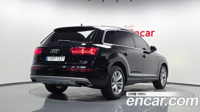 Audi Q7 45 TFSI Quattro — пробег 122 236 км — фото 2 из 5