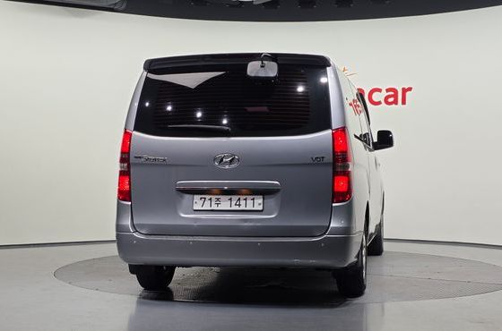Hyundai Starex 12-Seater Wagon CVX Luxury — пробег 127 491 км — фото 4 из 5