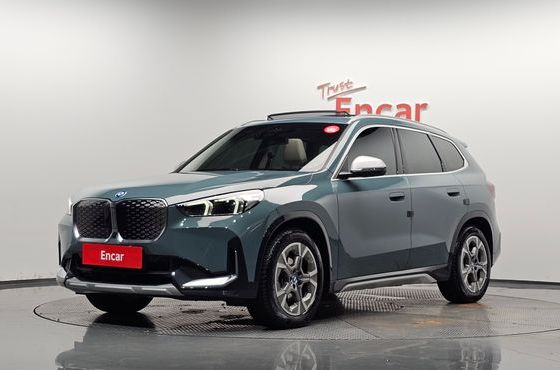 BMW iX1 xDrive 30 xLine — пробег 22 767 км — фото 1 из 5