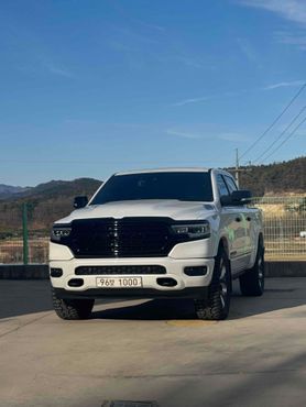 Dodge Ram Pick Up 5.7 — пробег 29 800 км — фото 1 из 5