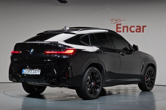 BMW X4 xDrive20i M Sports Pro — пробег 5 693 км — фото 2 из 5