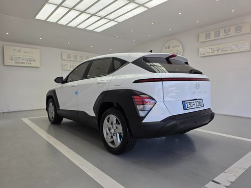 Hyundai Kona Modern Plus — пробег 14 952 км — фото 2 из 5