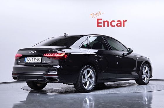 Audi A4 40 TFSI — пробег 35 063 км — фото 2 из 5