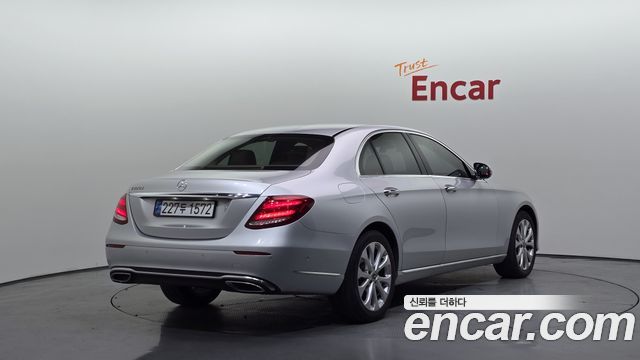Mercedes-Benz E-Class из Кореи Encar