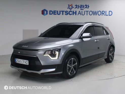 Kia Niro Prestige — пробег 17 479 км — фото 1 из 5