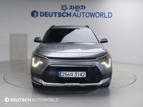 Kia Niro Prestige — пробег 17 479 км — фото 3 из 5