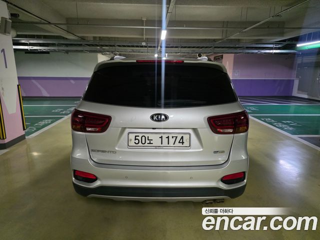 Kia Sorento Diesel 2.0 2WD Prestige — пробег 210 739 км — фото 4 из 5