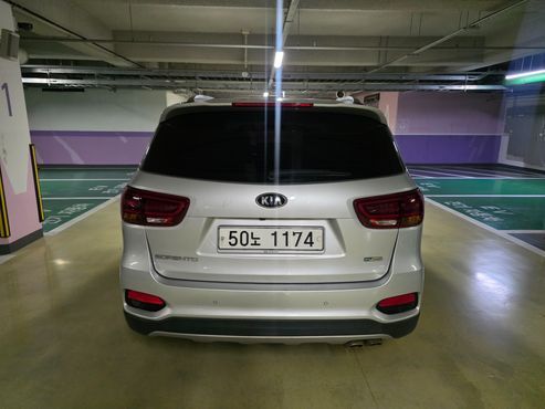 Kia Sorento Diesel 2.0 2WD Prestige — пробег 210 739 км — фото 4 из 5