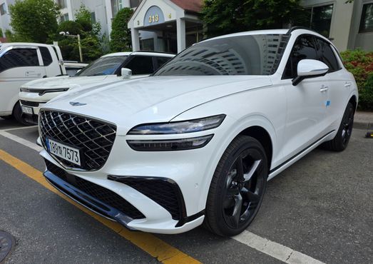Genesis GV70 2.5T Gasoline 2WD — пробег 1 890 км — фото 1 из 5