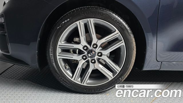 Kia K3 из Кореи Encar