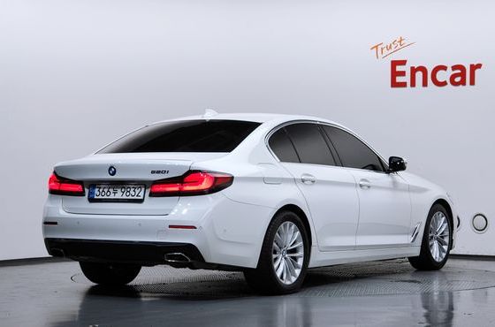 BMW 5-Series 520i Luxury — пробег 40 038 км — фото 2 из 5