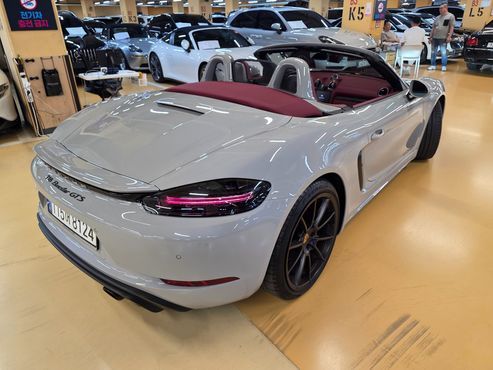 Porsche 718 4.0 GTS — пробег 25 000 км — фото 2 из 5