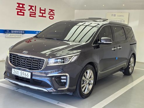 Kia Carnival Gasoline 9-Seater Noblesse Special — пробег 60 000 км — фото 1 из 5