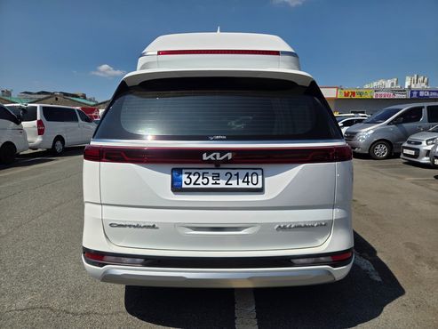 Kia Carnival Diesel 9-Seater Hi-Limousine Signature — пробег 47 413 км — фото 4 из 5