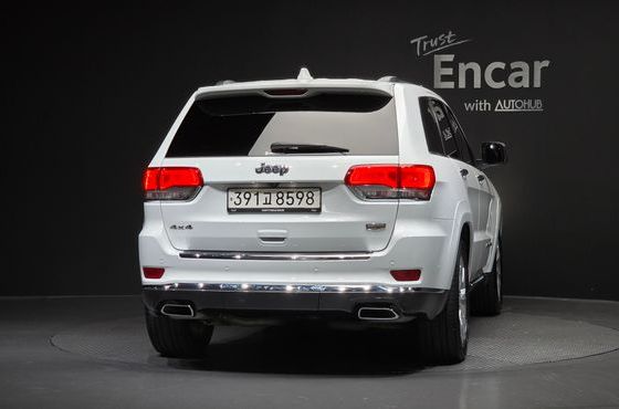 Jeep Cherokee 3.6 Summit WK2 — пробег 45 160 км — фото 4 из 5