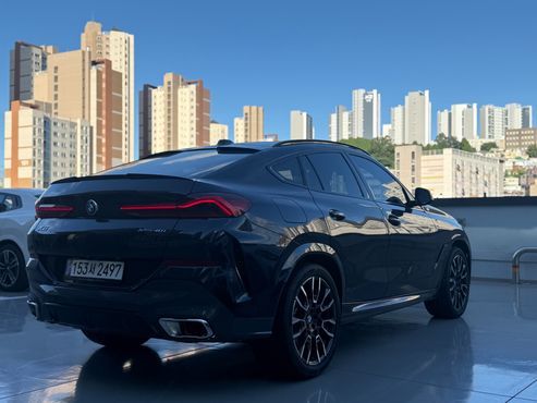 BMW X6 xDrive40i M Sport — пробег 9 440 км — фото 2 из 5