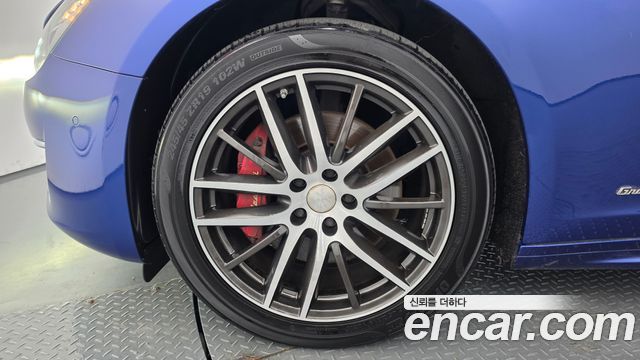 Maserati Ghibli из Кореи Encar