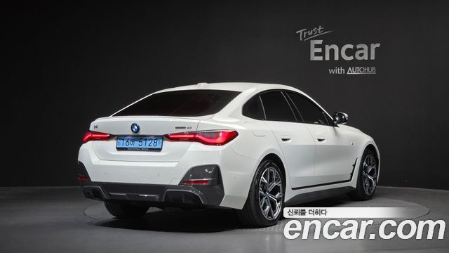 BMW i4 eDrive40 M Sports Pro — пробег 55 581 км — фото 2 из 5