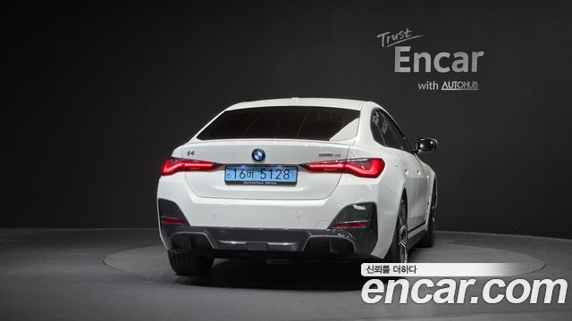 BMW i4 eDrive40 M Sports Pro — пробег 55 581 км — фото 4 из 5