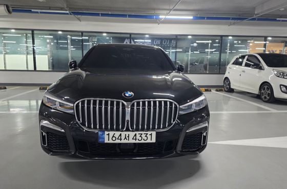 BMW 7-Series 745Le iPerformance M Sport — пробег 99 345 км — фото 3 из 5
