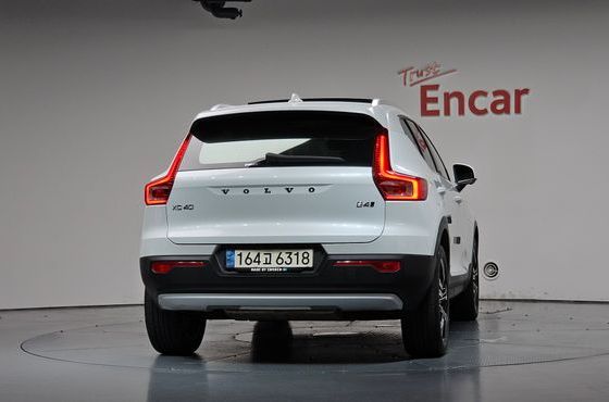 Volvo XC40 B4 Inscription — пробег 74 188 км — фото 4 из 5