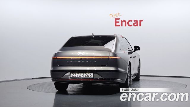 Hyundai Grandeur 2,5 Gasoline 2WD Calligraphy — пробег 45 085 км — фото 4 из 5