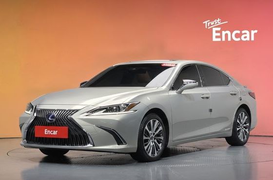 Lexus ES Luxury — пробег 40 656 км — фото 1 из 5