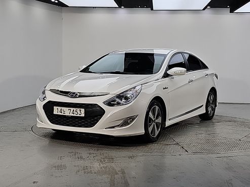 Hyundai Sonata 2.0 Premier — пробег 180 000 км — фото 1 из 5