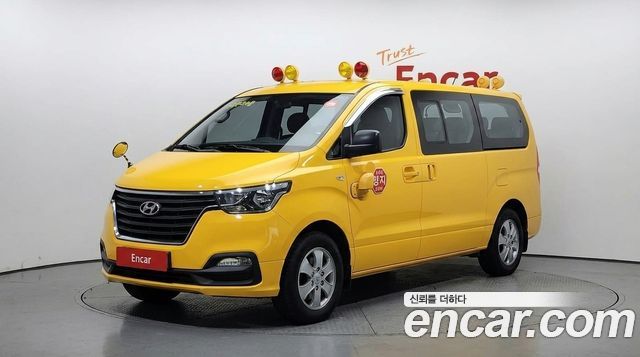 Hyundai Starex 4WD School Bus — пробег 95 639 км — фото 1 из 5