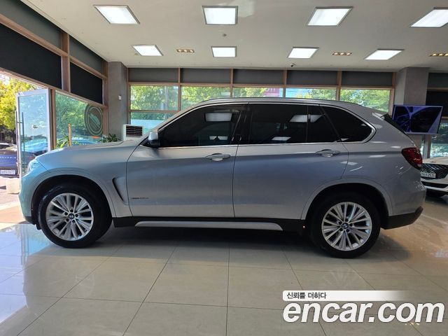 BMW X5 xDrive 30d — пробег 184 350 км — фото 3 из 5