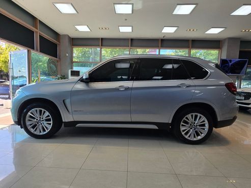 BMW X5 xDrive 30d — пробег 184 350 км — фото 3 из 5