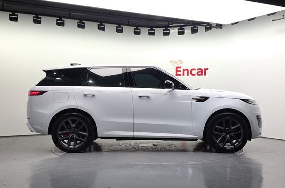 Land Rover Range Rover Sport P550E Dynamic HSE — пробег 5 333 км — фото 5 из 5