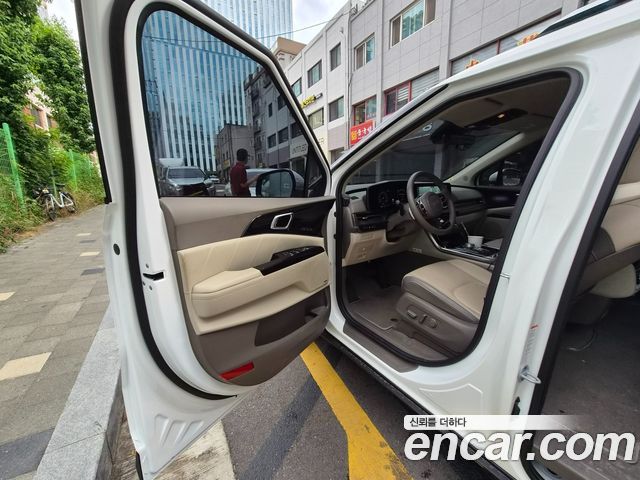 Kia Carnival Gasoline 9-Seater Signature — пробег 15 477 км — фото 4 из 5