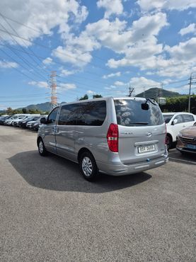 Hyundai Starex 5-Seater LPi VAN Smart — пробег 147 986 км — фото 3 из 5