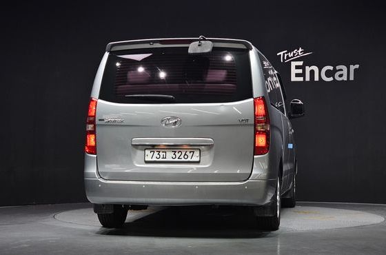 Hyundai Starex 12-Seater Wagon CVX Luxury — пробег 169 549 км — фото 4 из 5