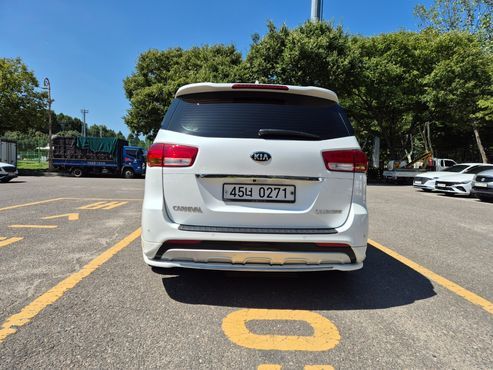 Kia Carnival 7-seater Limousine President — пробег 184 340 км — фото 4 из 5
