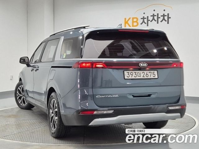 Kia Carnival из Кореи Encar