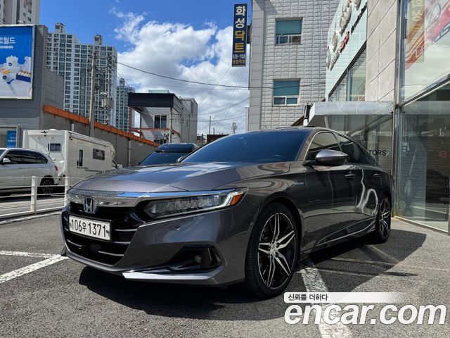 Honda Accord 2.0 Hybrid Touring — пробег 87 660 км — фото 1 из 5