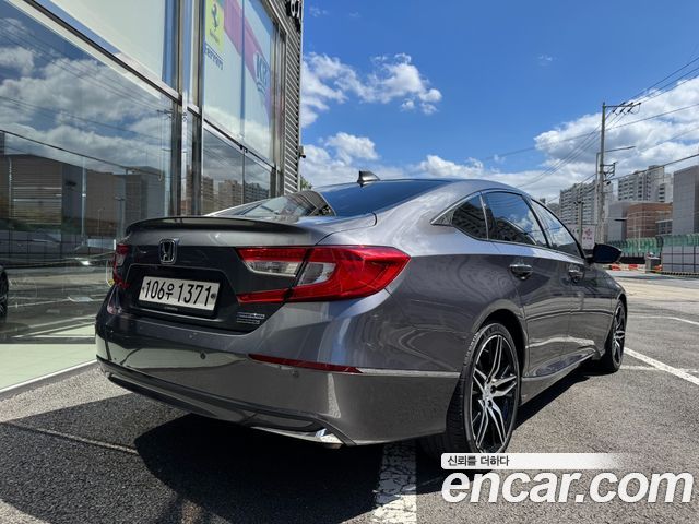 Honda Accord 2.0 Hybrid Touring — пробег 87 660 км — фото 2 из 5