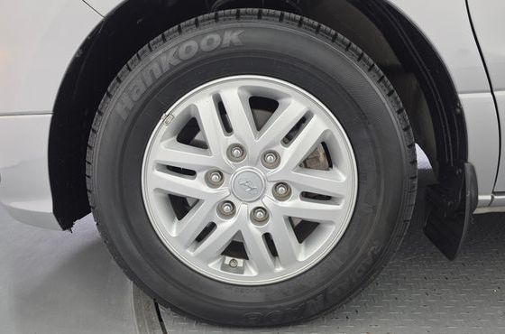 Hyundai Starex Van 5-Seater Modern — пробег 201 693 км — фото 5 из 5