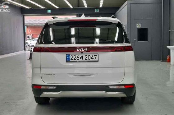 Kia Carnival Diesel 9-Seater Signature — пробег 42 883 км — фото 4 из 5