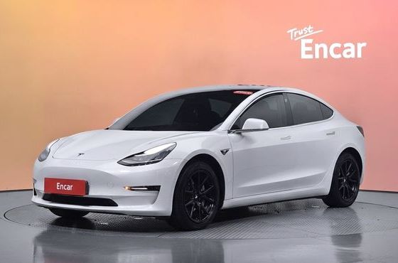 Tesla Model 3 Long Range AWD — пробег 112 221 км — фото 1 из 5