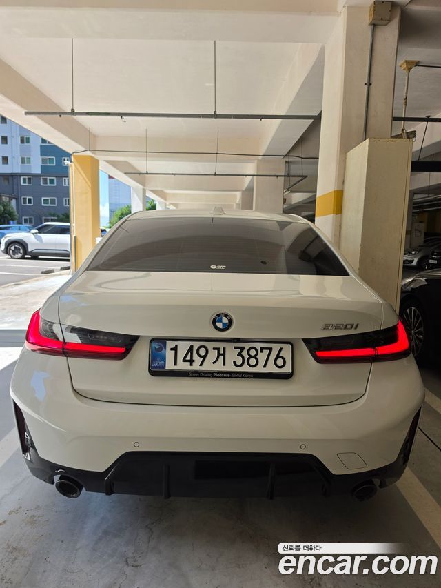 BMW 3-Series 320i M Sport — пробег 6 900 км — фото 4 из 5