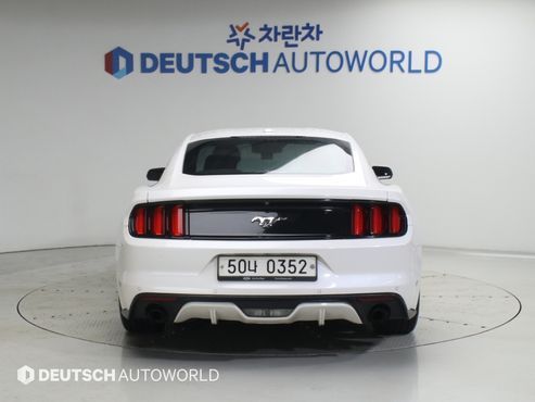 Ford Mustang Coupe — пробег 103 776 км — фото 5 из 5